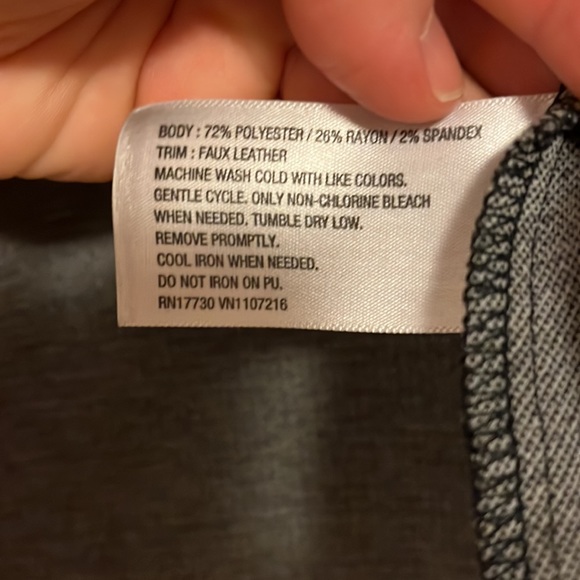 Short sleeved blouse - Picture 6 of 8